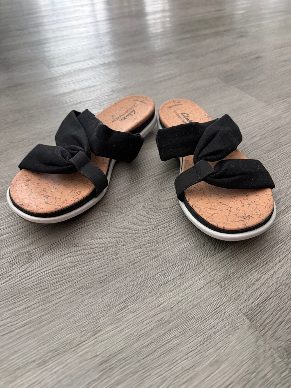 Clarks Cloudsteppers Black Knot Slide Sandals comfy cushion soft Sz 8 NWOT